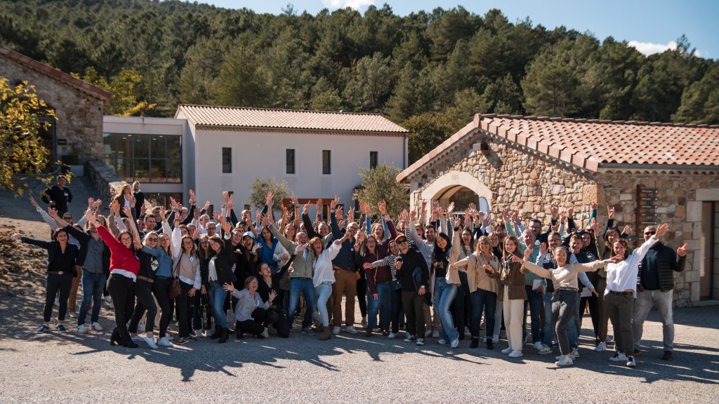 Sonance Audition fête ses 10 ans avec ses audioprothésistes indépendants lors d'un séminaire inoubliable en Ardèche. 